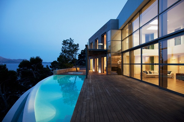 terraza con piscina
